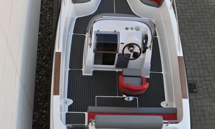 WAKE 605 OPEN (6)